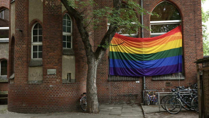 Mezquita De Berl N Ondea Bandera Del Orgullo Lgbttti Anodis